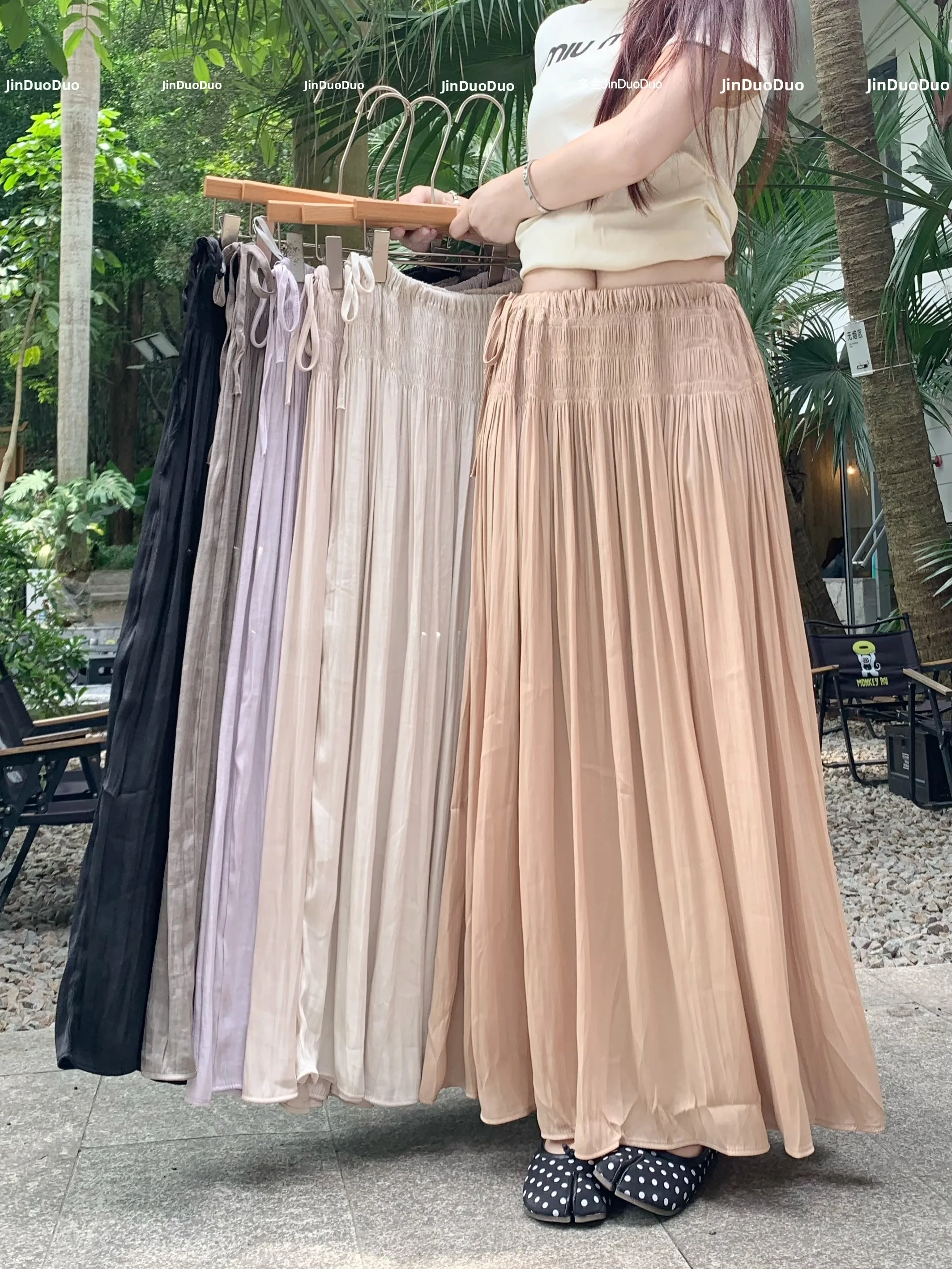 Elegant Color Women's Midi Skirt Summer Versatile Loose Drapey Pleated A-Line Skirt Elastic Waist Drawstring Full Lengt...
Elegant Color Women's Midi Skirt Summer Versatile Loose Drapey Pleated A-Line Skirt Elastic Waist Drawstring Full Lengt...