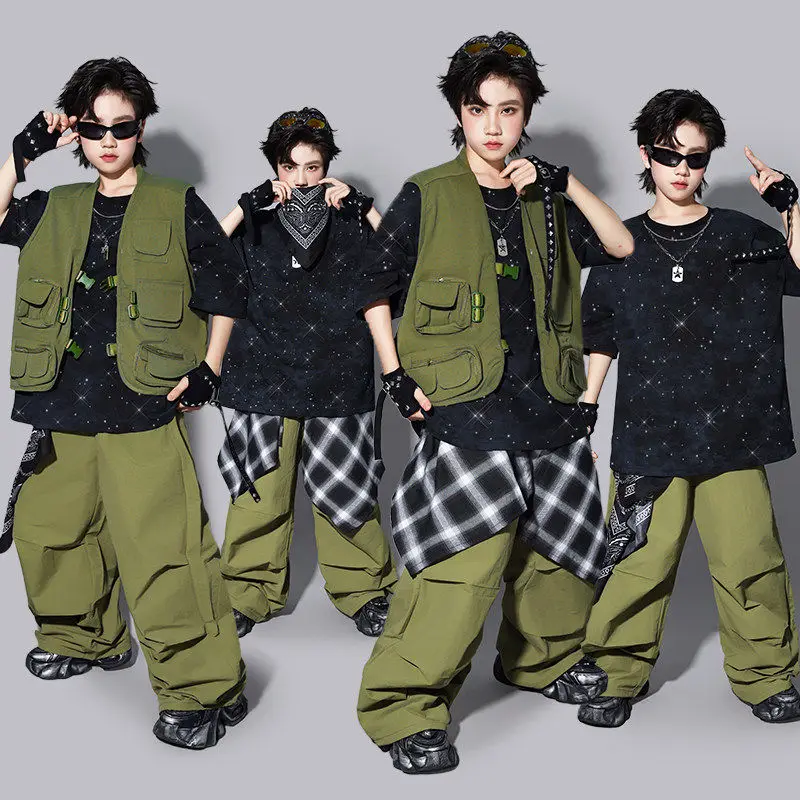 2026 Children Street Dance Costume Hip Hop Performance Clothing Black Top Green Baggy Pants Boys Jazz Dance Stage Clothes 3777
2026 Children Street Dance Costume Hip Hop Performance Clothing Black Top Green Baggy Pants Boys Jazz Dance Stage Clothes 3777