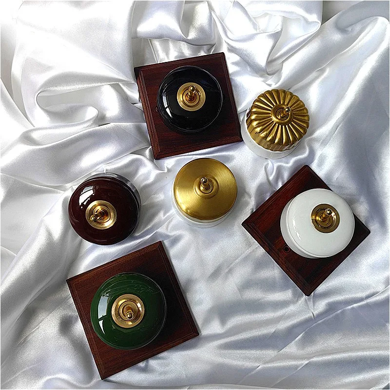 Retro Ceramic Round Metal Brass Lever Toggle Switch 1 Gang 1 Way 2 Way Vintage Porcelain Control Wall Light Switch for Bedsize
Retro Ceramic Round Metal Brass Lever Toggle Switch 1 Gang 1 Way 2 Way Vintage Porcelain Control Wall Light Switch for Bedsize