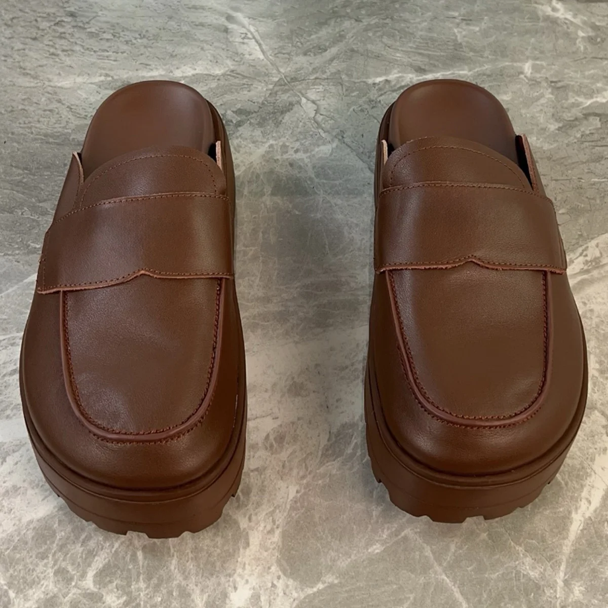 2026 Women's Genuine Leather & Suede Platform Penny Loafer Mules, Elegant Slip-On Slide Flats for Summer Daily YYT25020864
2026 Women's Genuine Leather & Suede Platform Penny Loafer Mules, Elegant Slip-On Slide Flats for Summer Daily YYT25020864