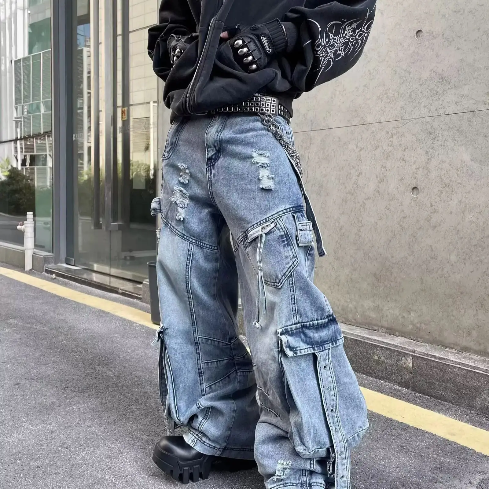 Harajuku Multi-pocket Hole Design Straight Vintage Workwear Jeans Men's High Street Casual Wide-leg Pants Denim Trousers
Harajuku Multi-pocket Hole Design Straight Vintage Workwear Jeans Men's High Street Casual Wide-leg Pants Denim Trousers