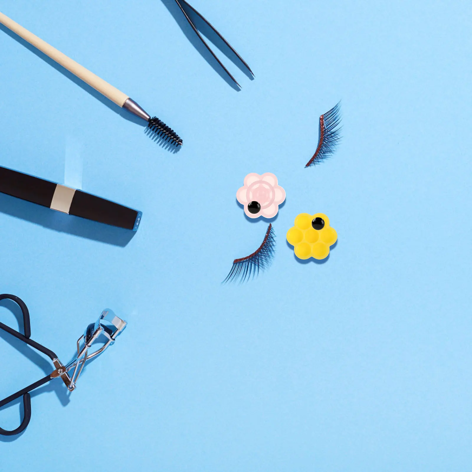 200Pcs Plastic Eyelash Glue Cups Plum Blossom Shaped Grafting Holder Eyelash Extension Salon Supply Glue Delay Cup
200Pcs Plastic Eyelash Glue Cups Plum Blossom Shaped Grafting Holder Eyelash Extension Salon Supply Glue Delay Cup