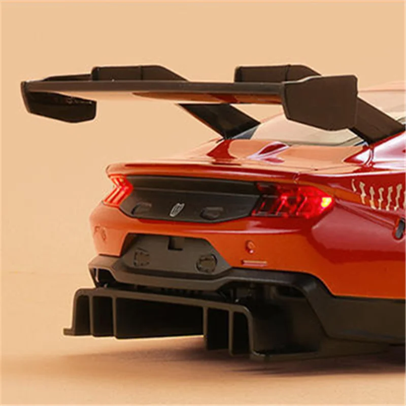 Масштабная модель гоночного автомобиля Ford Mustang GT3 2026 (1:24) из сплава, литая под давлением, металлическая спортивная машинка со звуком и светом, подарок для детей
Масштабная модель гоночного автомобиля Ford Mustang GT3 2026 (1:24) из сплава, литая под давлением, металлическая спортивная машинка со звуком и светом, подарок для детей