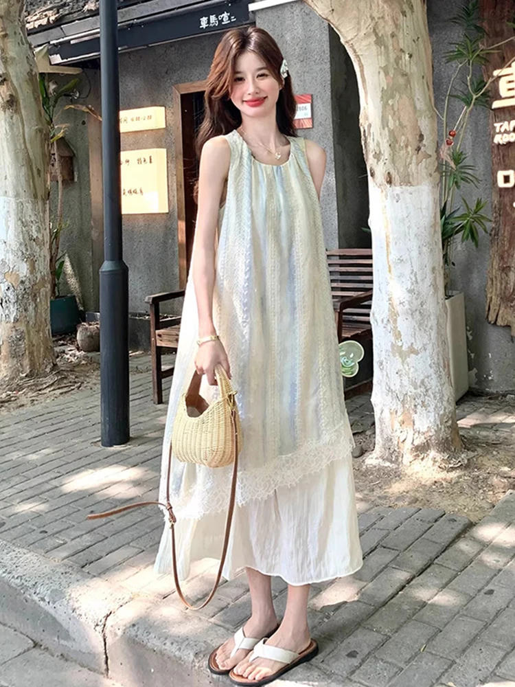 Elegant Long Lace Embroidered Vest Dress Women's Spring Summer New Style Yunnan Vacation Casual Fashion Silk Top Skirt
Elegant Long Lace Embroidered Vest Dress Women's Spring Summer New Style Yunnan Vacation Casual Fashion Silk Top Skirt