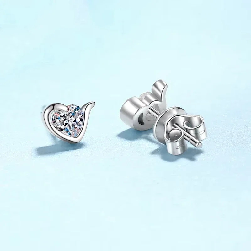 Daughter Birthday Gift 18K White Gold Women Heart Stud Earrings 0.6CT Moissanite Diamond PT950 Platinum Girl Valentine's Day Ins
Daughter Birthday Gift 18K White Gold Women Heart Stud Earrings 0.6CT Moissanite Diamond PT950 Platinum Girl Valentine's Day Ins