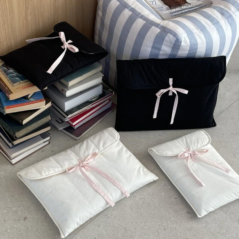 Korean Bow Knot Computer Bag Y2k Black Pink Bow Tablets Computer Storage Handbag Women Sweet Travel Cosmetic Storage Pouch
Korean Bow Knot Computer Bag Y2k Black Pink Bow Tablets Computer Storage Handbag Women Sweet Travel Cosmetic Storage Pouch