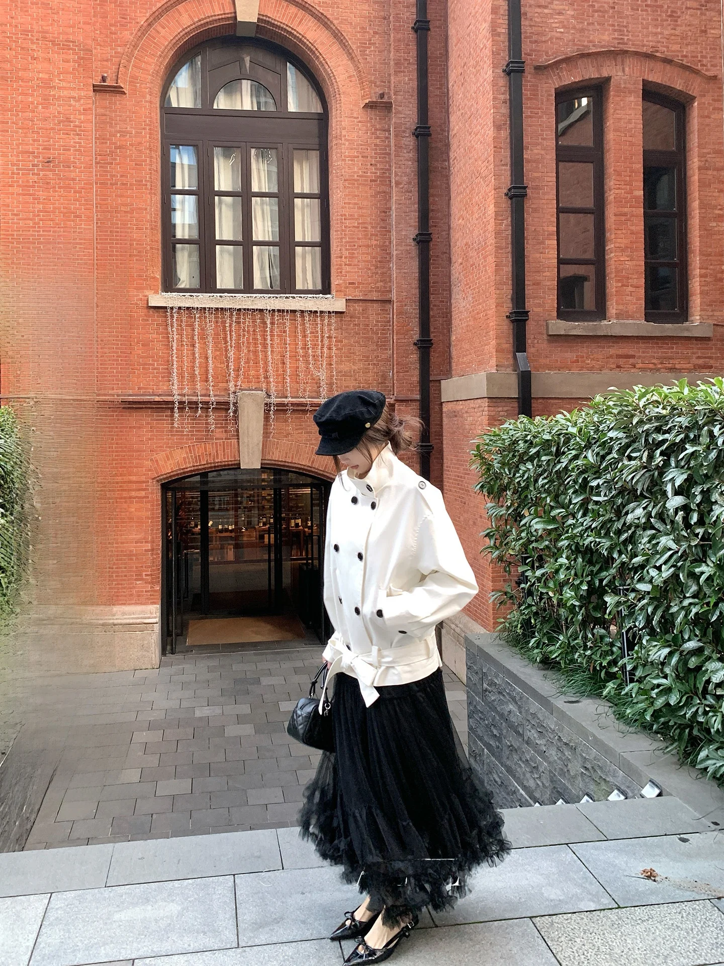 Асимметричная юбка-сетка в корейском стиле, расклешенная, повседневная, для работы, из полиэфирного волокна
Асимметричная юбка-сетка в корейском стиле, расклешенная, повседневная, для работы, из полиэфирного волокна