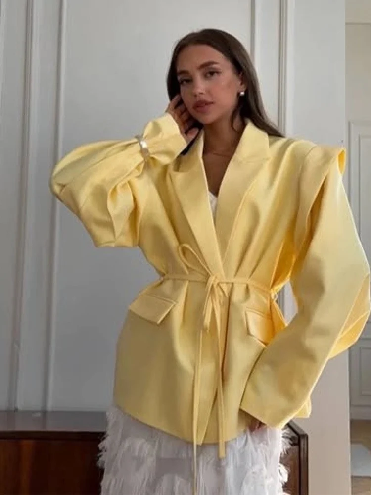 Shoulder Padded Suit Jacket with Belt V-Neck Commuter Elegant Style Women's Long Sleeve Polyester Fiber Coat for Spring 2026
Shoulder Padded Suit Jacket with Belt V-Neck Commuter Elegant Style Women's Long Sleeve Polyester Fiber Coat for Spring 2026