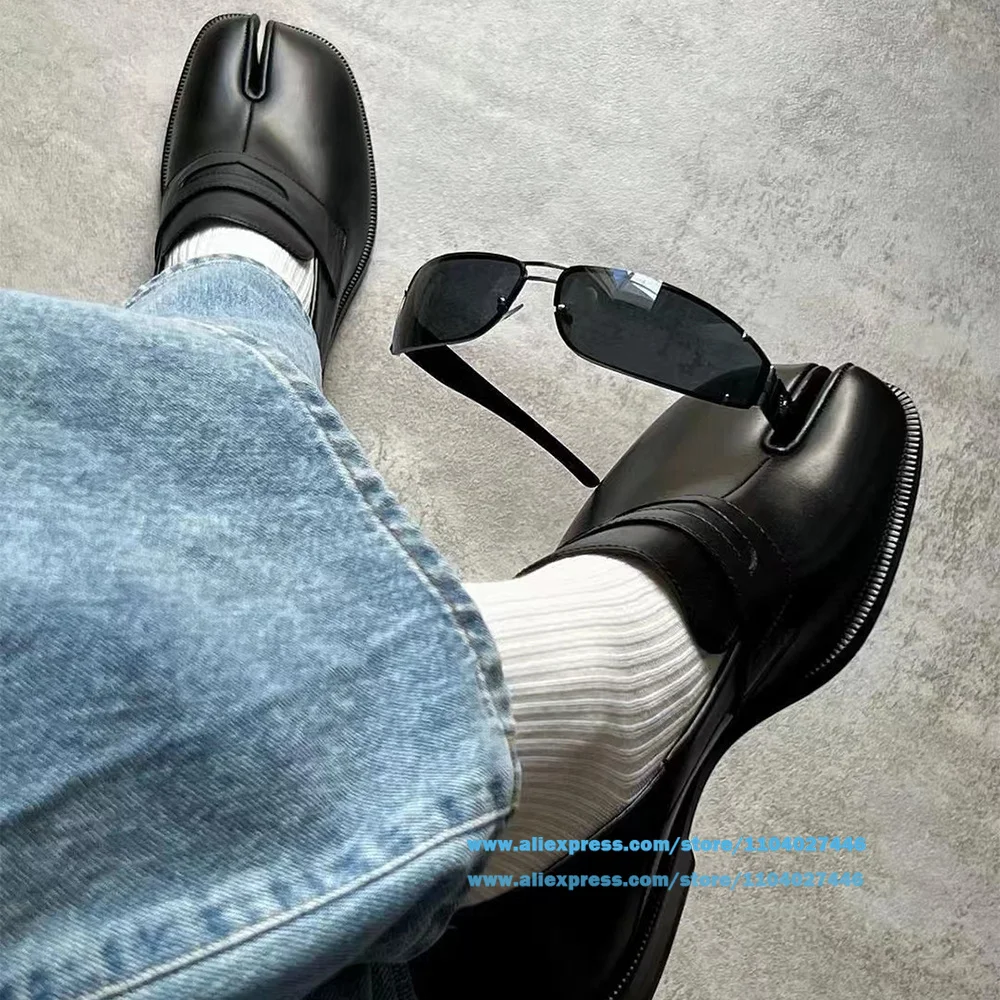 Slip-on Tabi Shoes Men's Split Toe Loafers Single Shoes Black Glossy Leather Soft Soles Brand Luxury Casual Shoes Men Shoes
Slip-on Tabi Shoes Men's Split Toe Loafers Single Shoes Black Glossy Leather Soft Soles Brand Luxury Casual Shoes Men Shoes