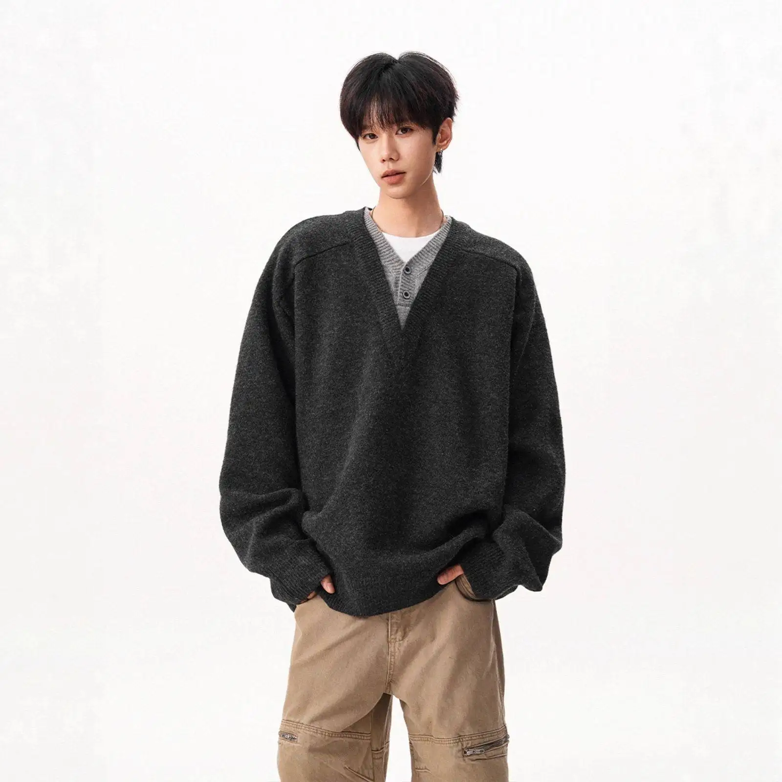 Loose Long Sleeve V-Neck Knitted Sweater Casual Style Autumn Winter New Vintage Lazy Overhead Coat for Men Daily Wear
Loose Long Sleeve V-Neck Knitted Sweater Casual Style Autumn Winter New Vintage Lazy Overhead Coat for Men Daily Wear
