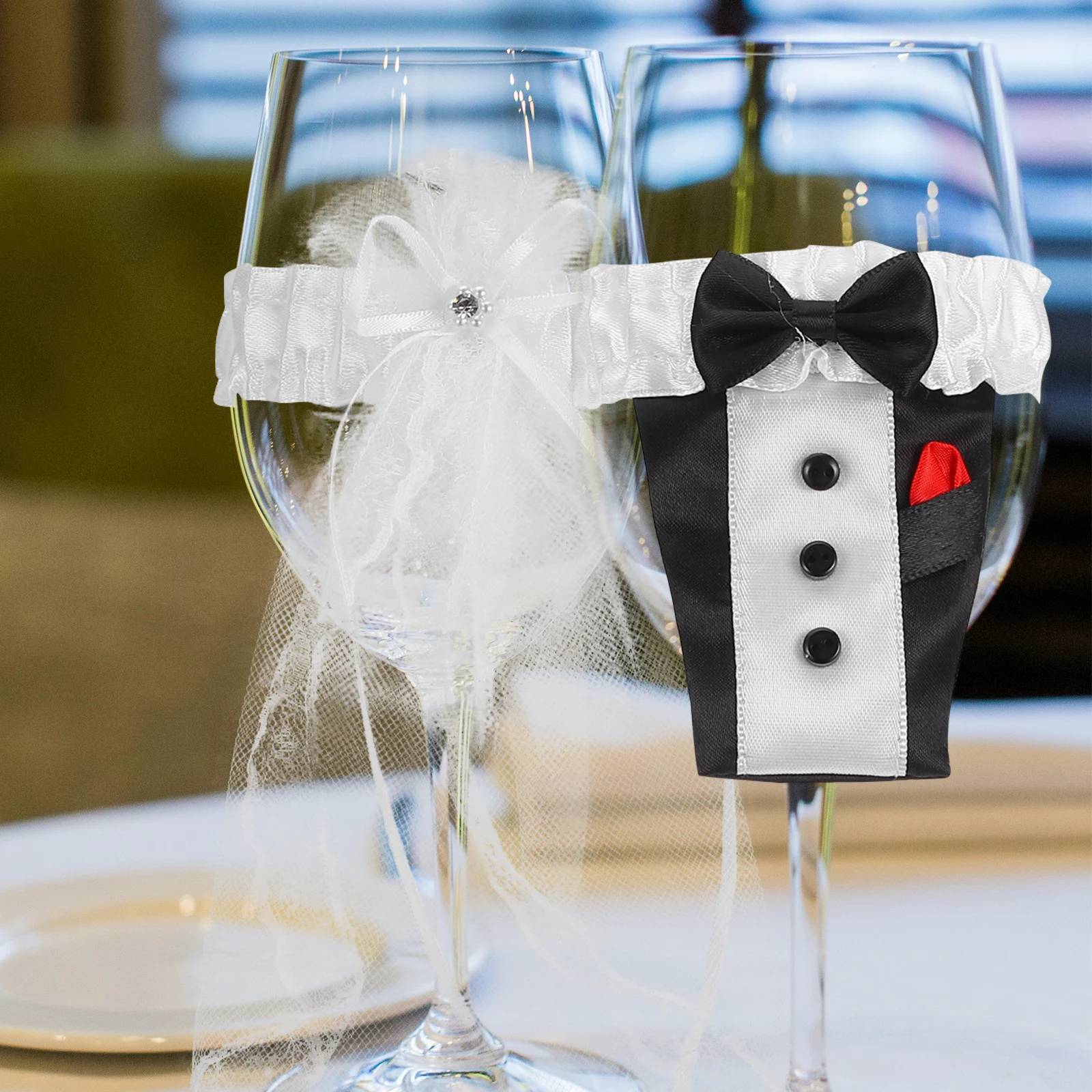 2Pcs Bottle Covers Bride Groom Outfits Wedding Table Decorations Centerpieces Fabric Bar Tools Kitchen Accessories
2Pcs Bottle Covers Bride Groom Outfits Wedding Table Decorations Centerpieces Fabric Bar Tools Kitchen Accessories