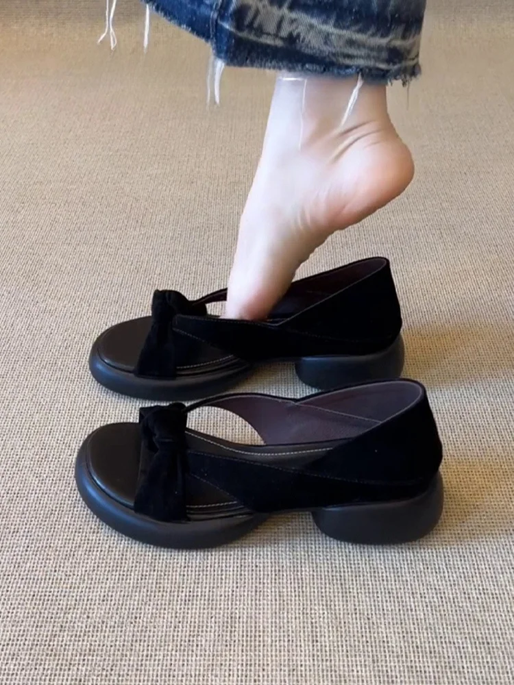Stunning Leather Version Open Toe Roman Beach Sandals Women's Casual Versatile Outdoor Wear Thick Heel Heightening Simple San...
Stunning Leather Version Open Toe Roman Beach Sandals Women's Casual Versatile Outdoor Wear Thick Heel Heightening Simple San...