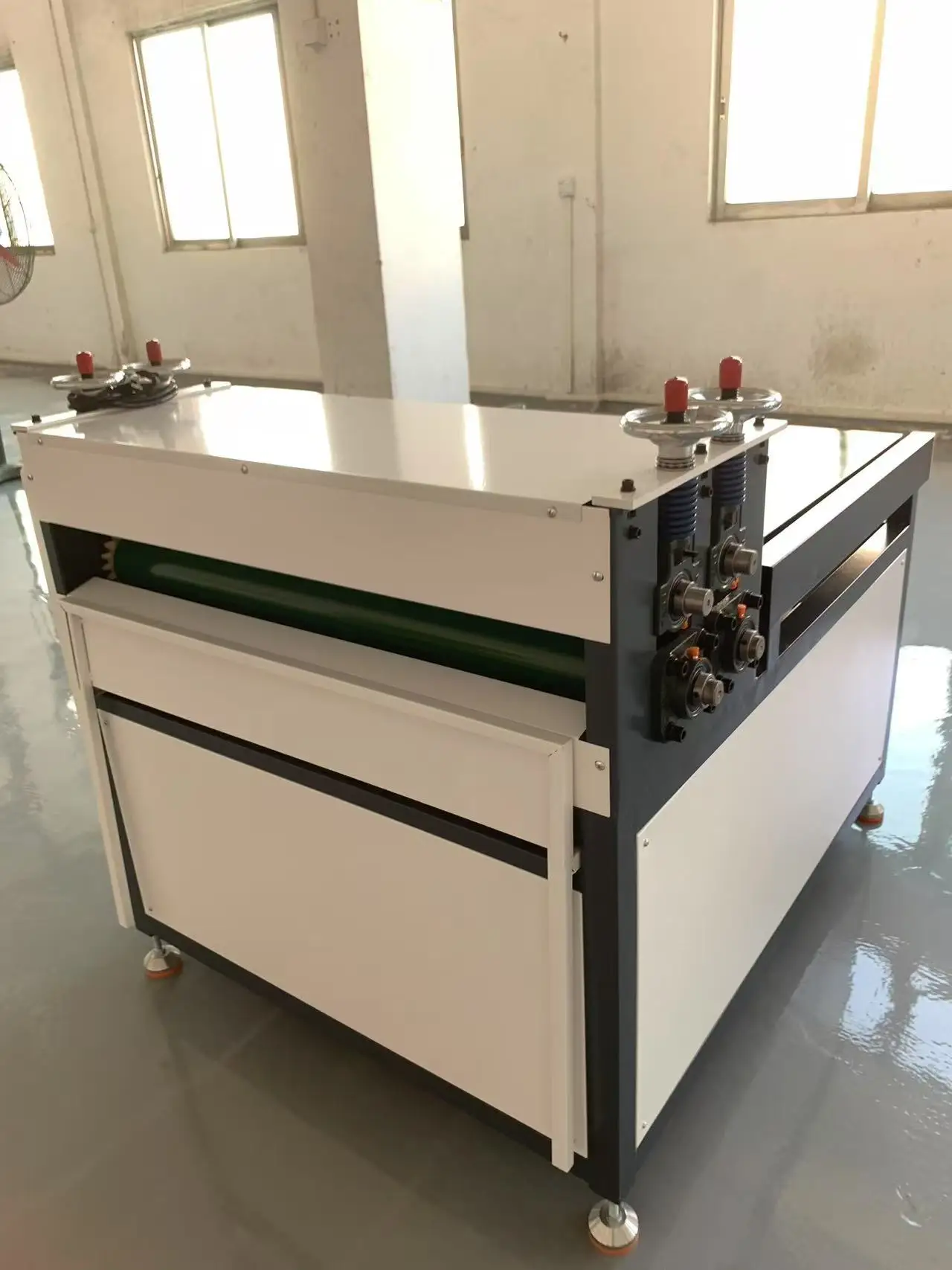 GN-800HP Lamination Roller Electric Tabletop Thin Paper Leather Shell Flattening Machine with Adjustable Flattening Thickness
GN-800HP Lamination Roller Electric Tabletop Thin Paper Leather Shell Flattening Machine with Adjustable Flattening Thickness