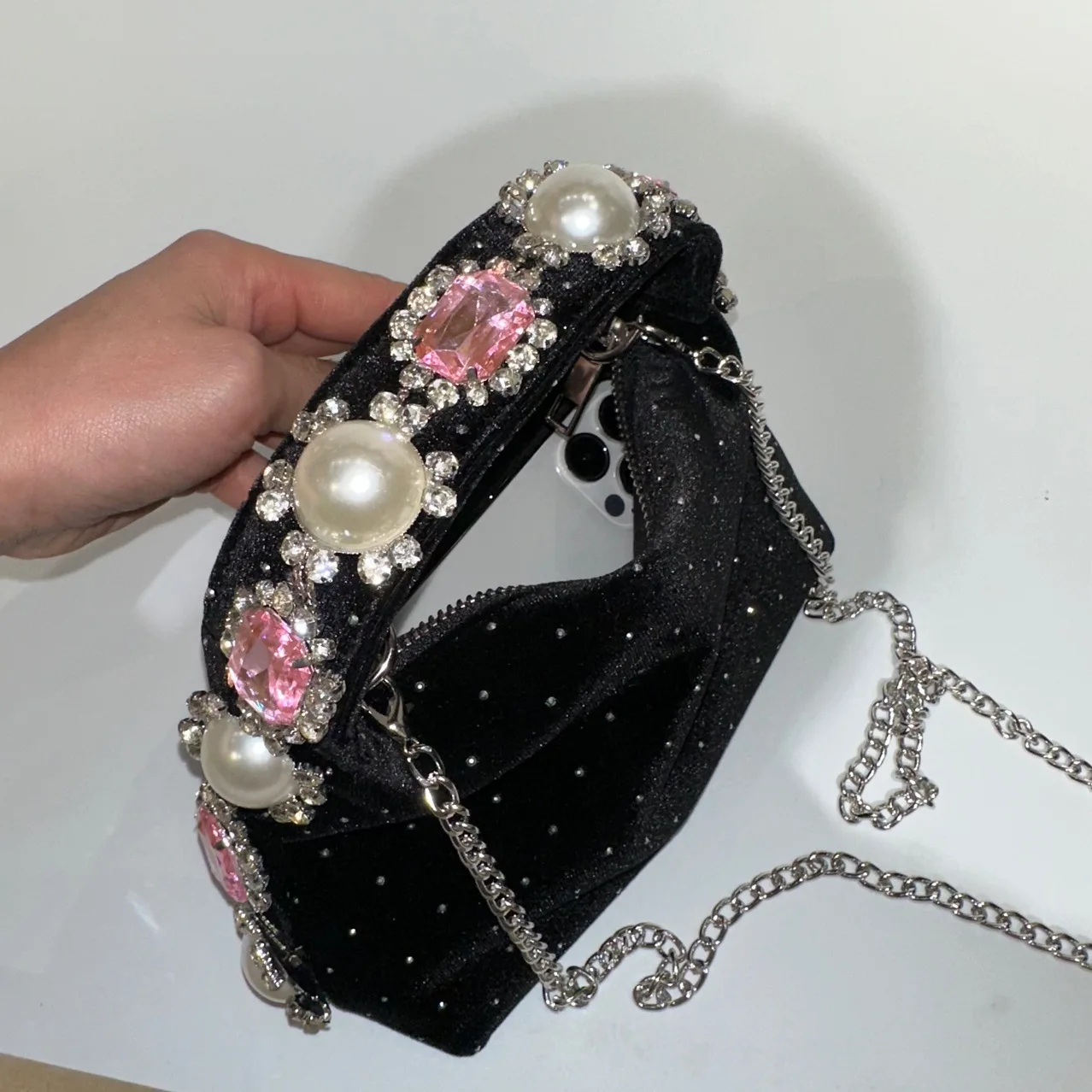 Elegant Pearl Velvet Women's Bag Luxury Rhinestone Evening Shoulder Bag Diamond Crystal Crossbody Bags for Women Wedding Handbag
Elegant Pearl Velvet Women's Bag Luxury Rhinestone Evening Shoulder Bag Diamond Crystal Crossbody Bags for Women Wedding Handbag