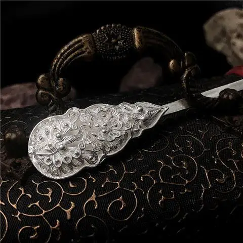 Посеребренная заколка для волос, антикварная заколка для волос, заколка из филигранного золота, свадебный подарок Xiuhe, аксессуары для волос в древнем стиле Тан
Посеребренная заколка для волос, антикварная заколка для волос, заколка из филигранного золота, свадебный подарок Xiuhe, аксессуары для волос в древнем стиле Тан