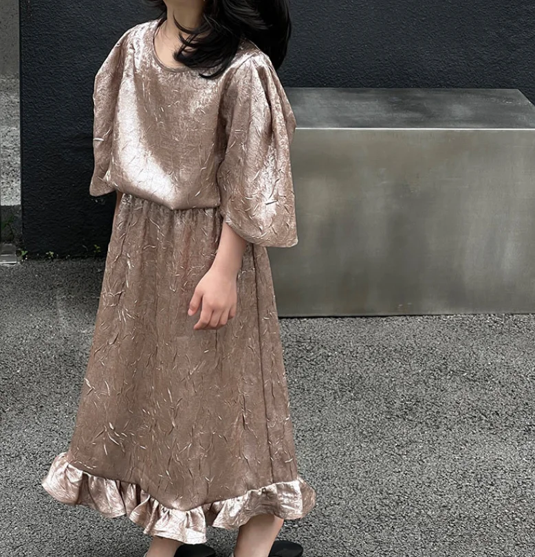New Baby Girls Teenage Fashion Champagne Sets, Bubble Sleeves Top + Skirts Princess Elegant Suits 2-10 T
New Baby Girls Teenage Fashion Champagne Sets, Bubble Sleeves Top + Skirts Princess Elegant Suits 2-10 T