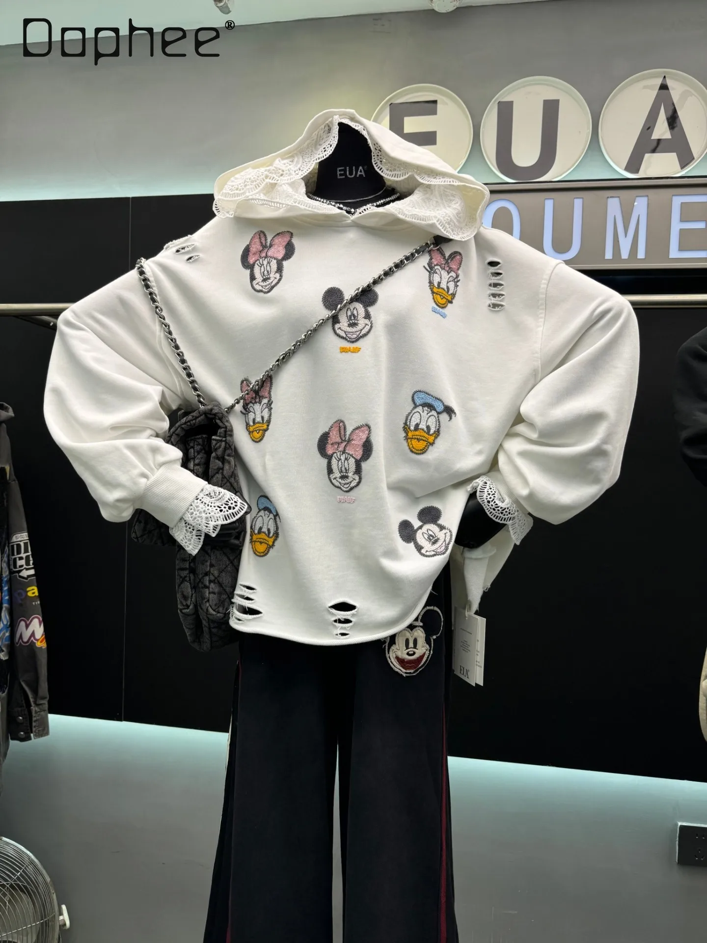 2026 Spring New Heavy Embroidery Lace Hooded Sweatshirt for Women Fashion Loose Design Cartoon Top Hoodies Women
2026 Spring New Heavy Embroidery Lace Hooded Sweatshirt for Women Fashion Loose Design Cartoon Top Hoodies Women