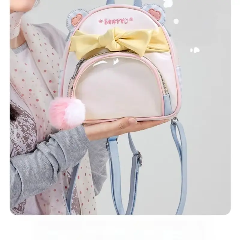 Рюкзак в стиле Миффи Academy, милый и милый клетчатый стиль, сумка через плечо на одно плечо, коллекционная подарочная серия, украшения
Рюкзак в стиле Миффи Academy, милый и милый клетчатый стиль, сумка через плечо на одно плечо, коллекционная подарочная серия, украшения
