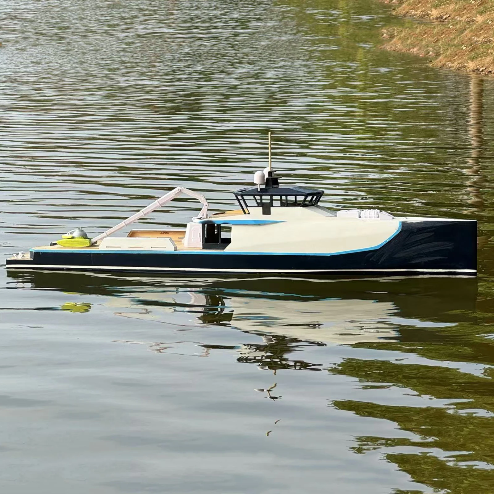 1/50 Радиоуправляемая лодка 90 см Морской топор Роскошная яхта Лодка с дистанционным управлением Ручная сборка RC Лодка Модель Комплект игрушек для взрослых Технические характеристики продукта 
1/50 Радиоуправляемая лодка 90 см Морской топор Роскошная яхта Лодка с дистанционным управлением Ручная сборка RC Лодка Модель Комплект игрушек для взрослых Технические характеристики продукта