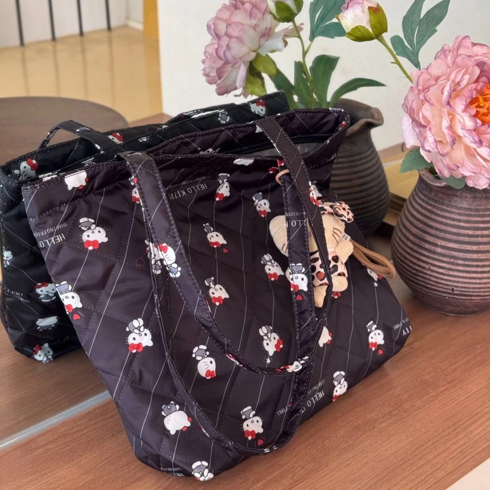 Большая сумка Sanrio, сумка на плечо Hello Kitty, женская сумка на плечо, универсальная сумка Kawaii, женская сумка на одно плечо, пригородная сумка-тоут
Большая сумка Sanrio, сумка на плечо Hello Kitty, женская сумка на плечо, универсальная сумка Kawaii, женская сумка на одно плечо, пригородная сумка-тоут