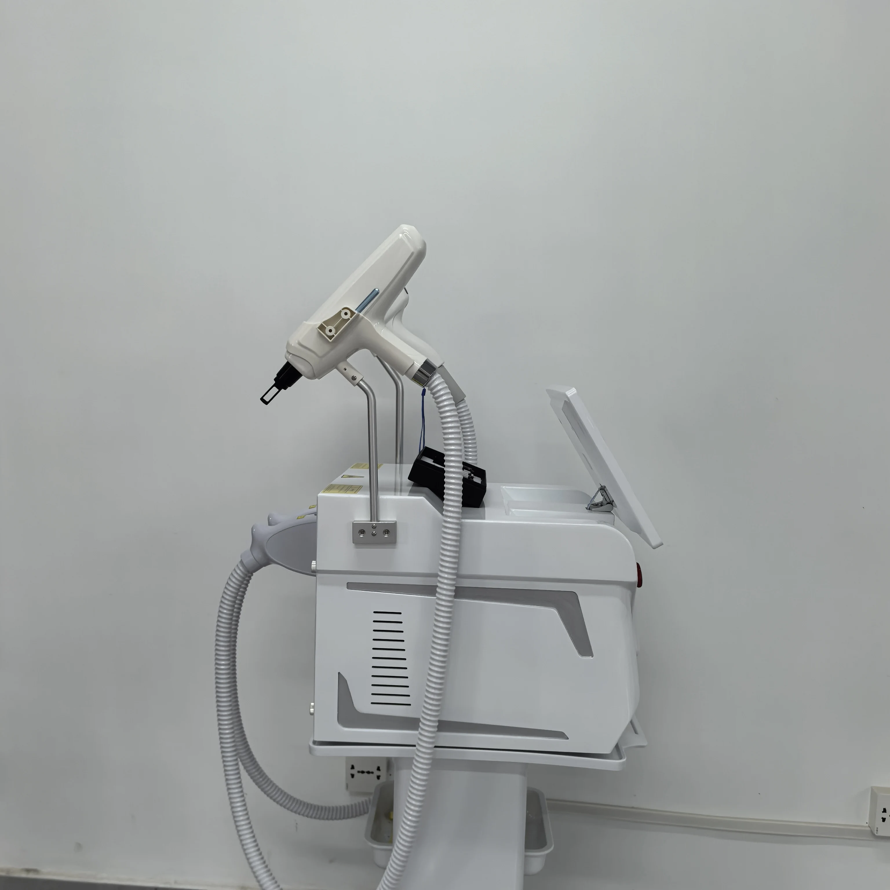 6000W Soprano 2 in 1 808+Picosecond Diode Laser Hair Removal Device Laser Picosecond Tattoo Removal Permanent Hair Removal
6000W Soprano 2 in 1 808+Picosecond Diode Laser Hair Removal Device Laser Picosecond Tattoo Removal Permanent Hair Removal
