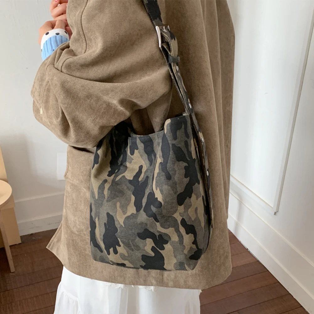 Leopard Print Large Capacity New Autumn and Winter Casual Frosted Retro Single Shoulder Crossbody Bag Commuting Tote Bag
Leopard Print Large Capacity New Autumn and Winter Casual Frosted Retro Single Shoulder Crossbody Bag Commuting Tote Bag