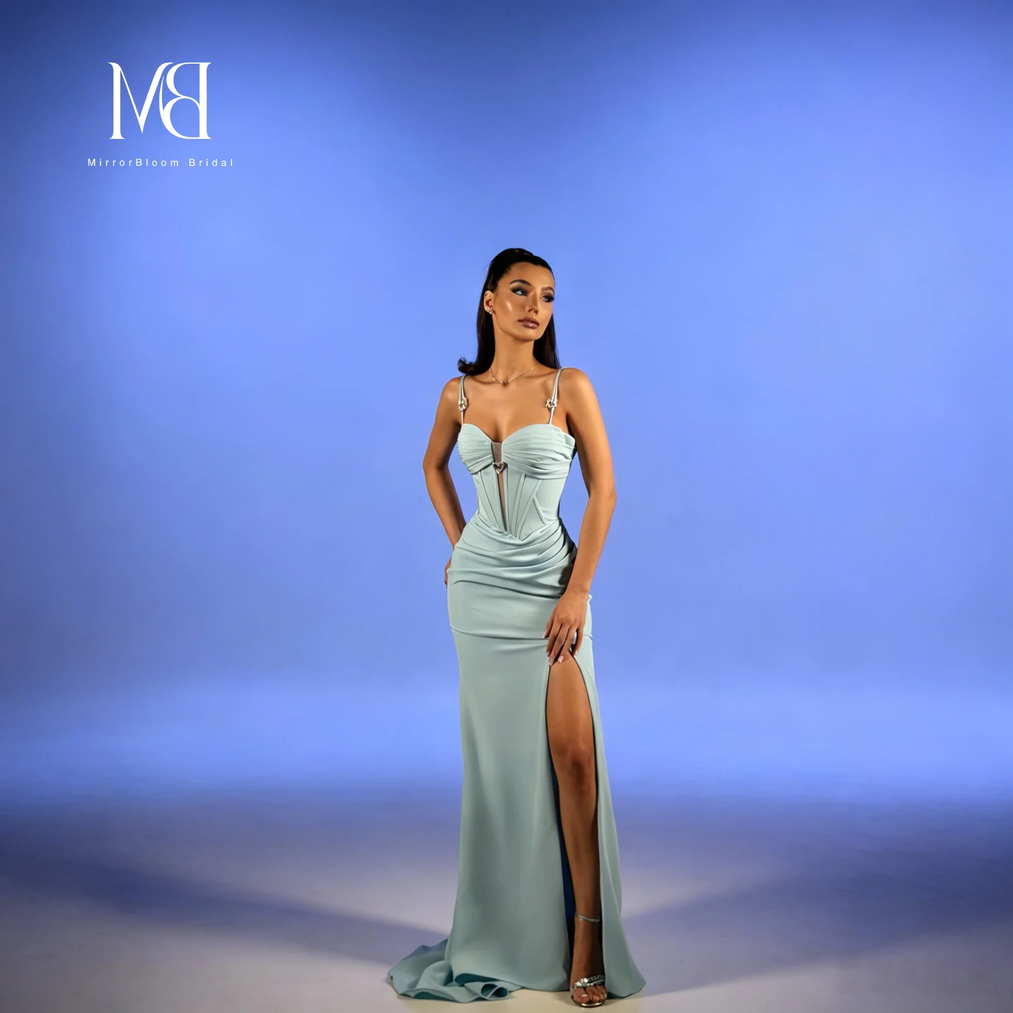 Women's Luxurious Backless Blue Mermaid Evening Gown Embroidered Chiffon Strapless Fishtail Maxi Floor-Length Dress
Women's Luxurious Backless Blue Mermaid Evening Gown Embroidered Chiffon Strapless Fishtail Maxi Floor-Length Dress