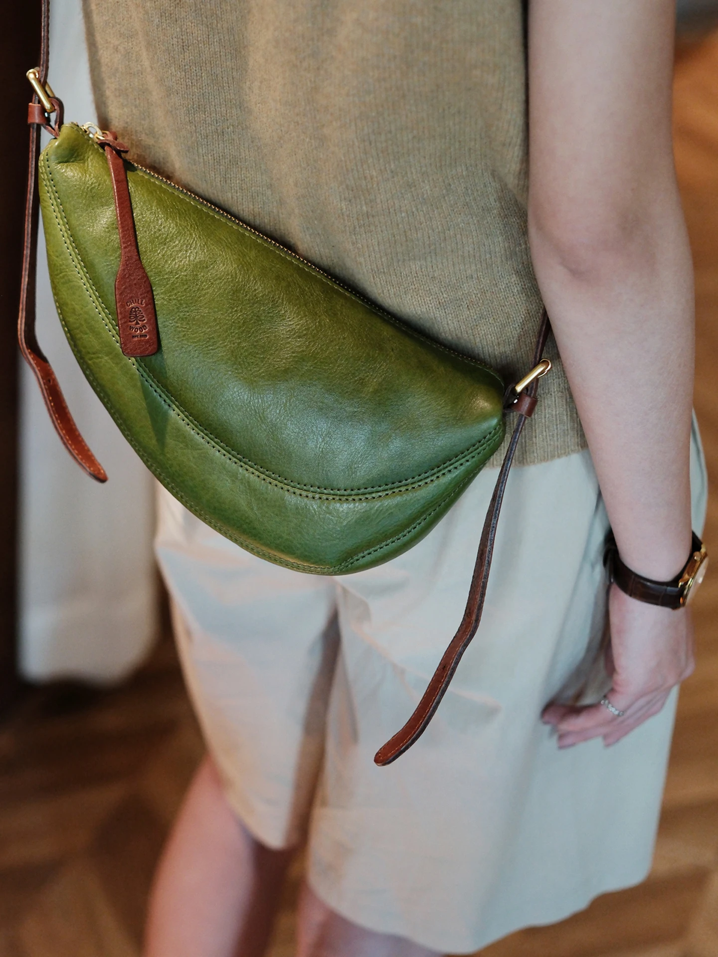 Organizers designers genuine leather women's shoulder bag vintage outdoor daily party luxury cow leather green crossbody bag
Organizers designers genuine leather women's shoulder bag vintage outdoor daily party luxury cow leather green crossbody bag