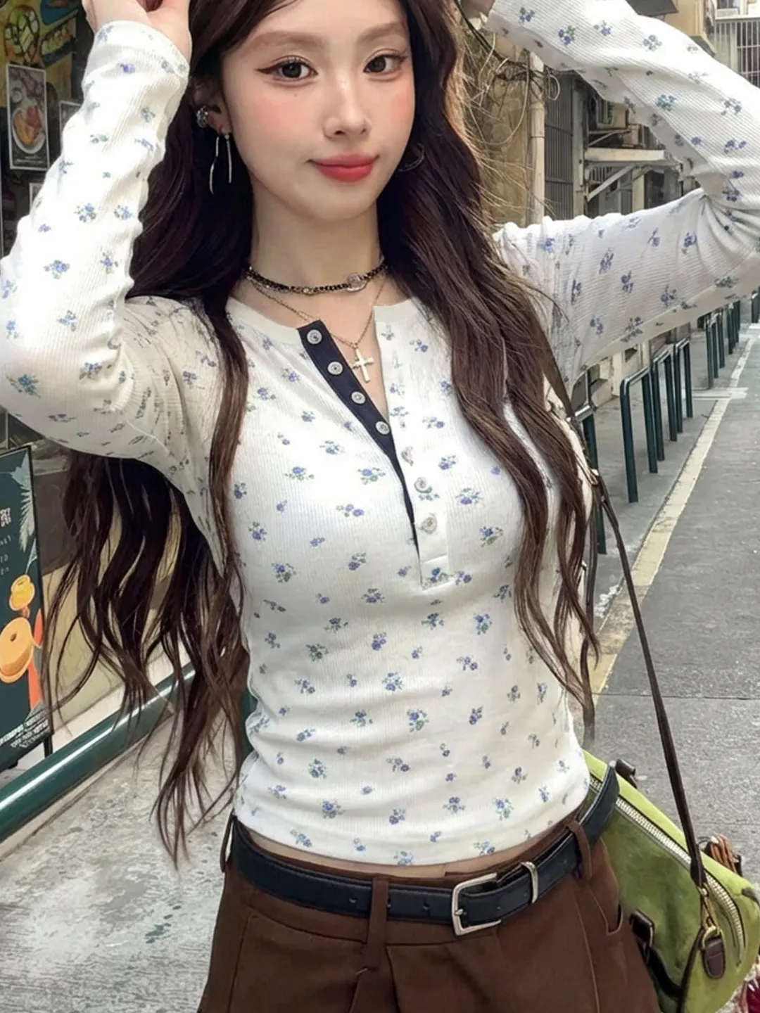 Rixo Women's Long Sleeve T-shirt Henry Collar Floral Print Slim Fit Base Layer Shoulder Top Casual Style Summer Season
Rixo Women's Long Sleeve T-shirt Henry Collar Floral Print Slim Fit Base Layer Shoulder Top Casual Style Summer Season