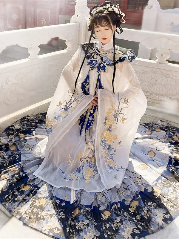 Ming Heavy Industry Embroidery Gown Woven Gold Horse Face Cloud Shoulder Hanfu Chinese Traditional Dress Costume Set 2025 Hot
Ming Heavy Industry Embroidery Gown Woven Gold Horse Face Cloud Shoulder Hanfu Chinese Traditional Dress Costume Set 2025 Hot