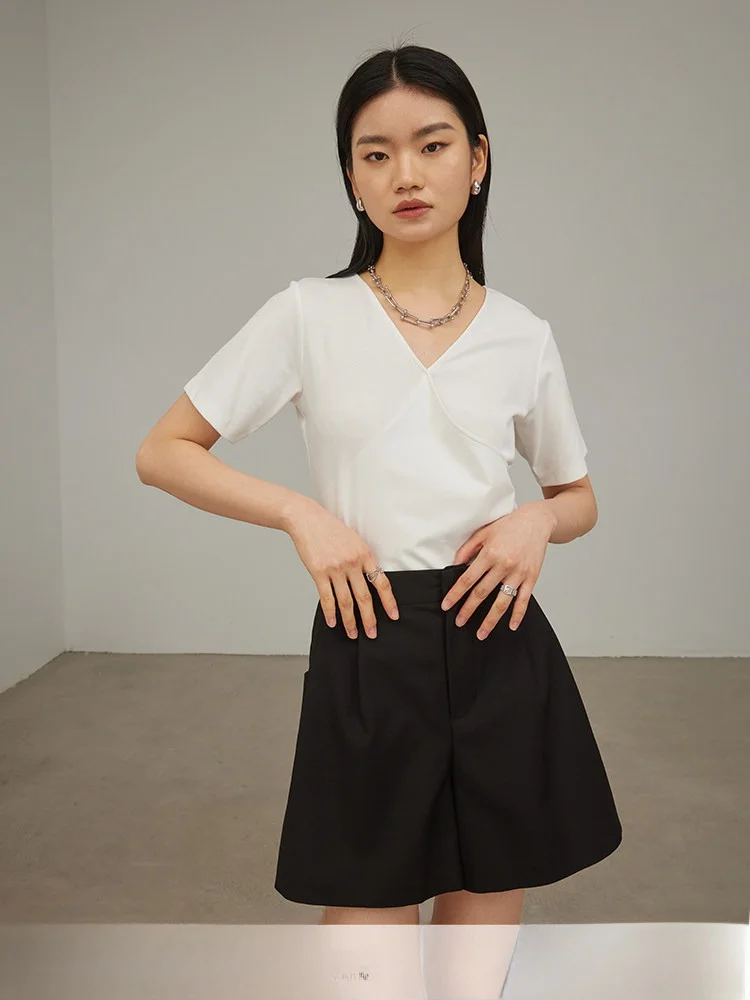 Женская футболка XIMU Studios с V-образным вырезом и коротким рукавом, летняя, универсальная, из смесового хлопка, прямого кроя
Женская футболка XIMU Studios с V-образным вырезом и коротким рукавом, летняя, универсальная, из смесового хлопка, прямого кроя