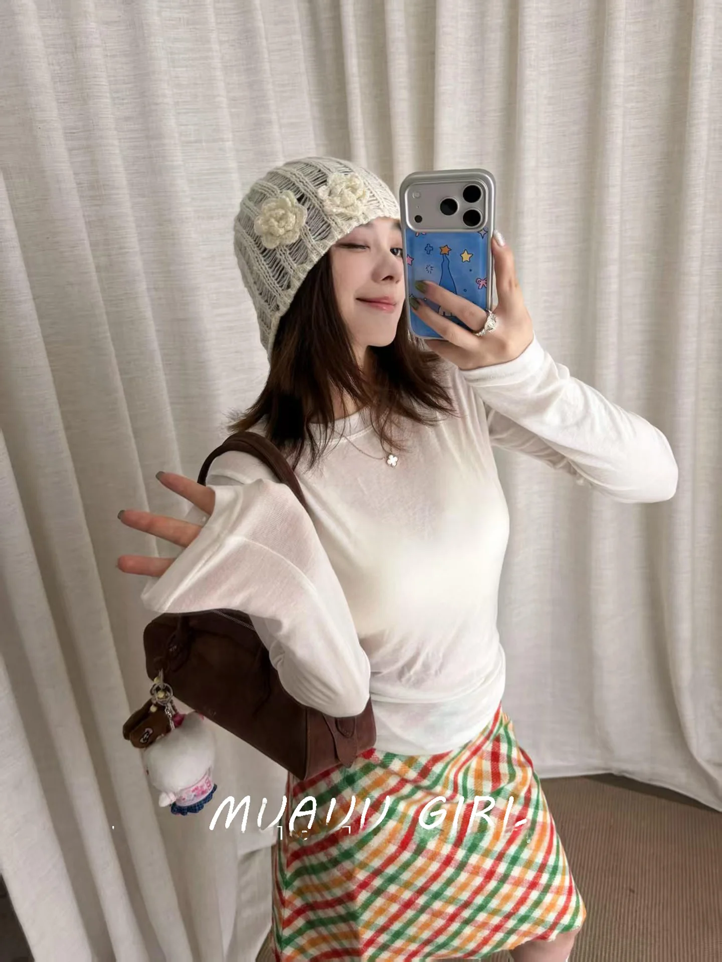 Fashionable Rainbow Plaid Halter Neck Long Sleeve Women's Top And Skirt Set High Waist Slim Fit Woolen Winter Outfit
Fashionable Rainbow Plaid Halter Neck Long Sleeve Women's Top And Skirt Set High Waist Slim Fit Woolen Winter Outfit