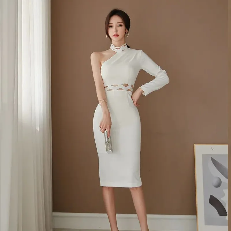 One-shoulder Sexy Dressses for Women 2023 Autumn and Winter New Solid White Dresses Woman Hollow Out Show One's Waist Long Dress
One-shoulder Sexy Dressses for Women 2023 Autumn and Winter New Solid White Dresses Woman Hollow Out Show One's Waist Long Dress
