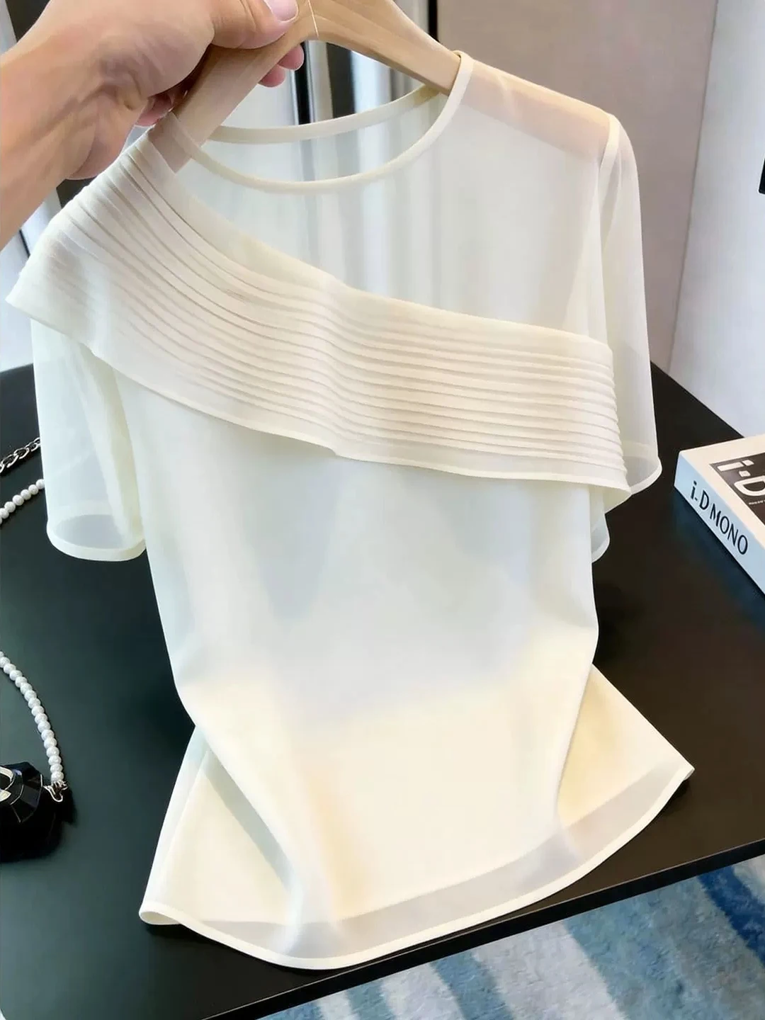 Casual round Neck Short Sleeve Top Commute Design Sensation Lace Trim Summer Fashionable Lightweight Silk Women's Shirt
Casual round Neck Short Sleeve Top Commute Design Sensation Lace Trim Summer Fashionable Lightweight Silk Women's Shirt