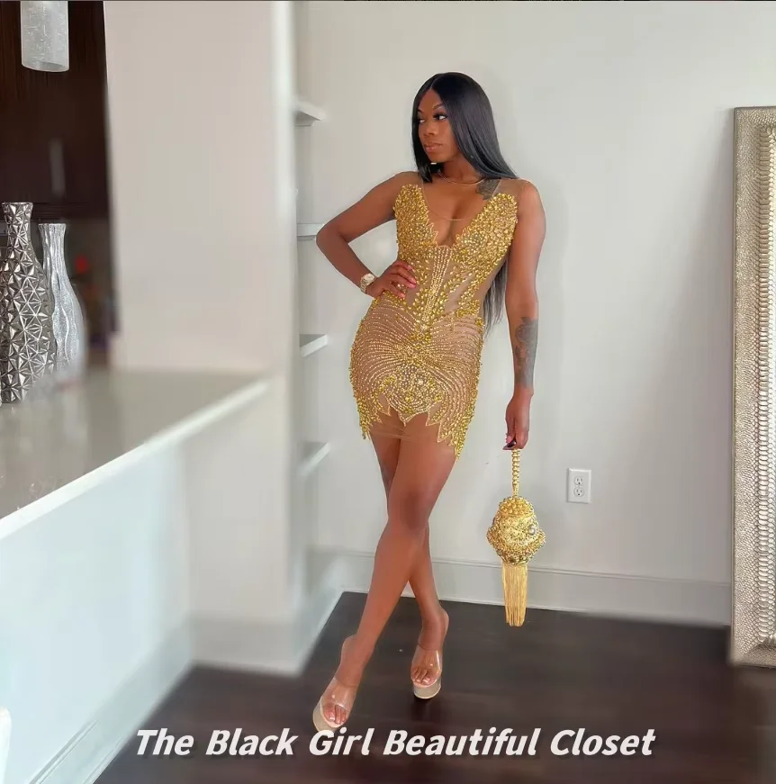 Customized Sexy V Neck Short Luxury Prom Dresses Beaded Applique 2025 Black Girls Birthday Party Dresses Evening Gowns
Customized Sexy V Neck Short Luxury Prom Dresses Beaded Applique 2025 Black Girls Birthday Party Dresses Evening Gowns