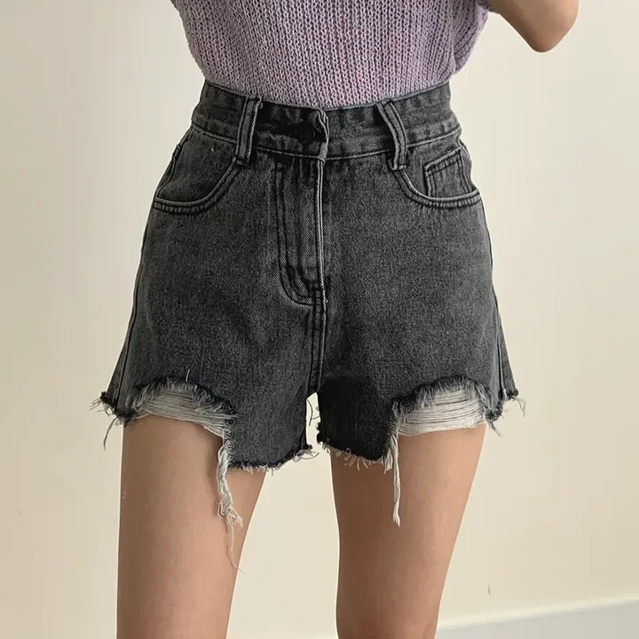 High Waist Chic Summer Denim Shorts Women's Loose Fit A-Line Cut out Design Korean Style Torn Hole Jeans Casual Fashion
High Waist Chic Summer Denim Shorts Women's Loose Fit A-Line Cut out Design Korean Style Torn Hole Jeans Casual Fashion