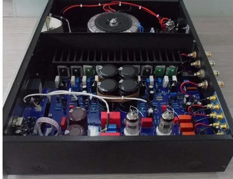 H-80B 80W*2 12AT7 12AU7 6Z4 Tube preamp 2SA940 2SC2073 2SA1145 2SC2705 FET Field effect Hybrid tube audio amplifier home theater
H-80B 80W*2 12AT7 12AU7 6Z4 Tube preamp 2SA940 2SC2073 2SA1145 2SC2705 FET Field effect Hybrid tube audio amplifier home theater