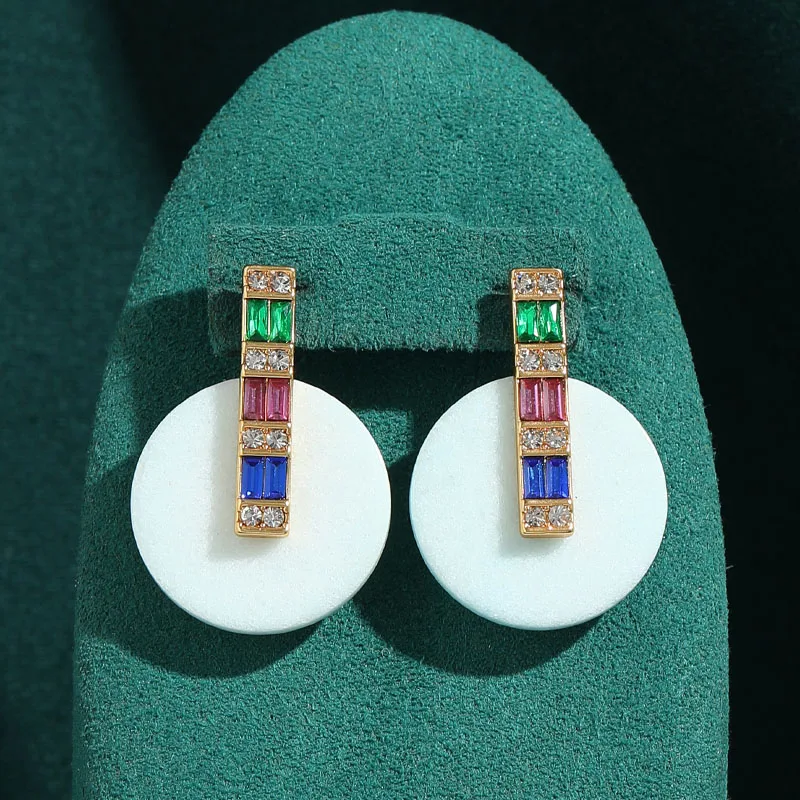 Vintage White Round Stud Earrings Jade Cubic Zircon Gold Color Accessories For Women Luxury Designer Jewelry Gifts For Girl
Vintage White Round Stud Earrings Jade Cubic Zircon Gold Color Accessories For Women Luxury Designer Jewelry Gifts For Girl