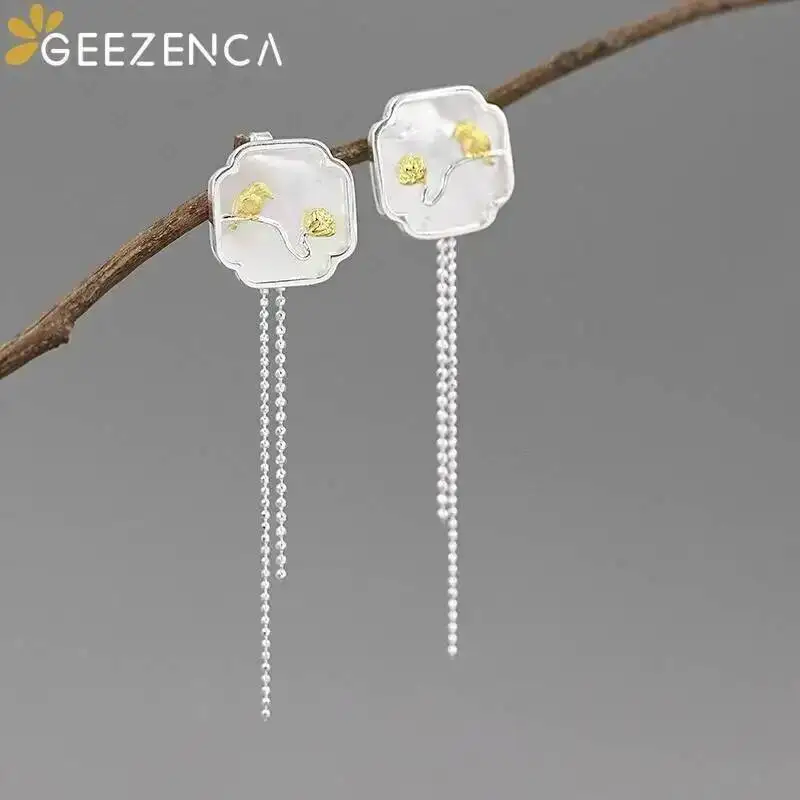 Серьги GEEZENCA из белого перламутра с серебряным покрытием S925, двухцветные, для женщин, с подвесками в виде лотоса и птицы, длинные серьги-кисточки
Серьги GEEZENCA из белого перламутра с серебряным покрытием S925, двухцветные, для женщин, с подвесками в виде лотоса и птицы, длинные серьги-кисточки