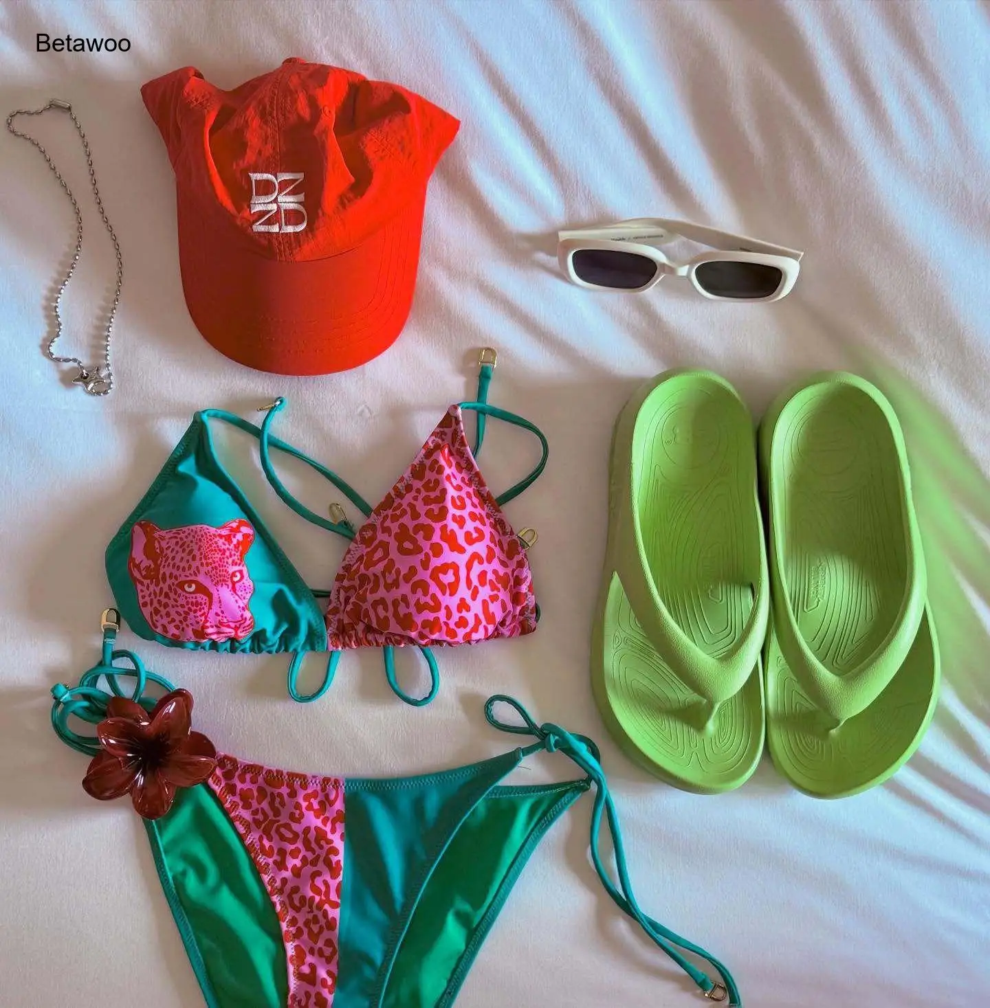 Women Pink Green Leopard Print Bikini Halter Triangle Top Tie Side Bottom 2 Piece Swimsuit
Women Pink Green Leopard Print Bikini Halter Triangle Top Tie Side Bottom 2 Piece Swimsuit