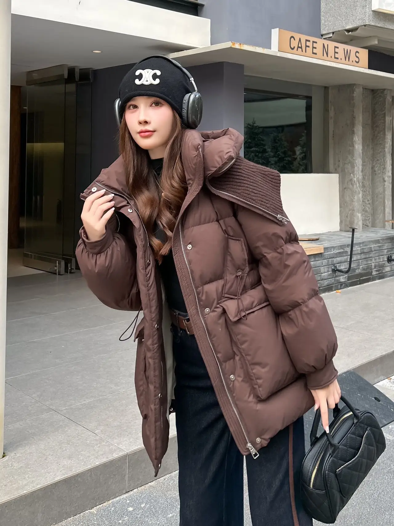 2025 Winter New Women's Down Jacket Commuting Slim Fit Hooded Splicing Knitted Jacket
2025 Winter New Women's Down Jacket Commuting Slim Fit Hooded Splicing Knitted Jacket