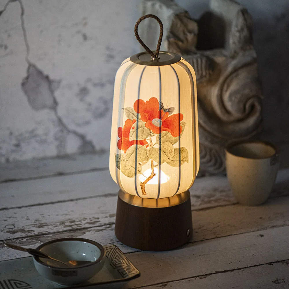 New Fabric Lanterns Portable Table lamp Traditional style Hand Art Drawing decoration Atmosphere Reading Lamp for Tea room
New Fabric Lanterns Portable Table lamp Traditional style Hand Art Drawing decoration Atmosphere Reading Lamp for Tea room