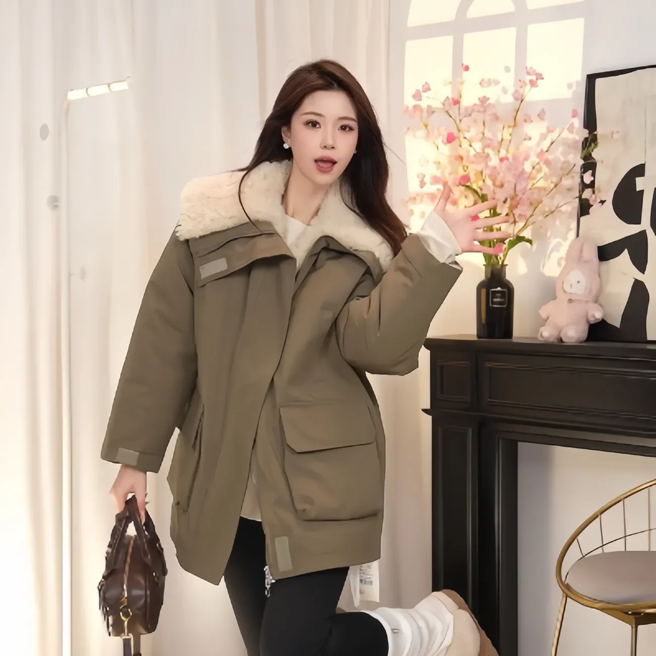 2025 зимняя новая куртка из овечьей шерсти, женское пальто, бархатная утепленная парка, повседневное свободное пальто средней длины с большим шерстяным воротником 
2025 зимняя новая куртка из овечьей шерсти, женское пальто, бархатная утепленная парка, повседневное свободное пальто средней длины с большим шерстяным воротником