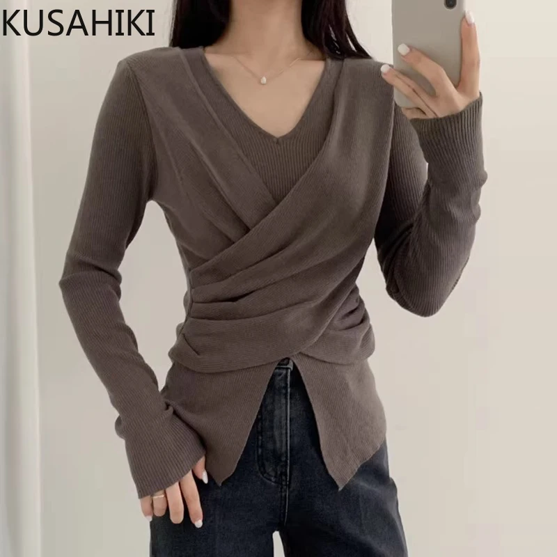 KUSAHIKI Korean Chic Autumn Retro Design Cross V-neck Irregular Pleats Slim Fit Split Knitted Sweater for Women
KUSAHIKI Korean Chic Autumn Retro Design Cross V-neck Irregular Pleats Slim Fit Split Knitted Sweater for Women