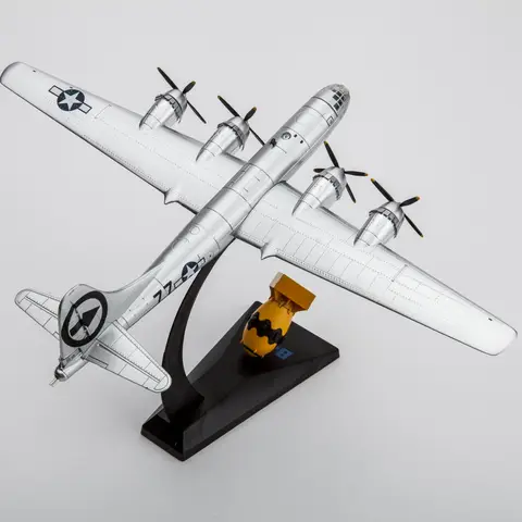 B29 1/144 Modello in scala metallica Superfortress Posizionamento domestico, decorazione da collezione Regalo creativo Natale Black Friday
