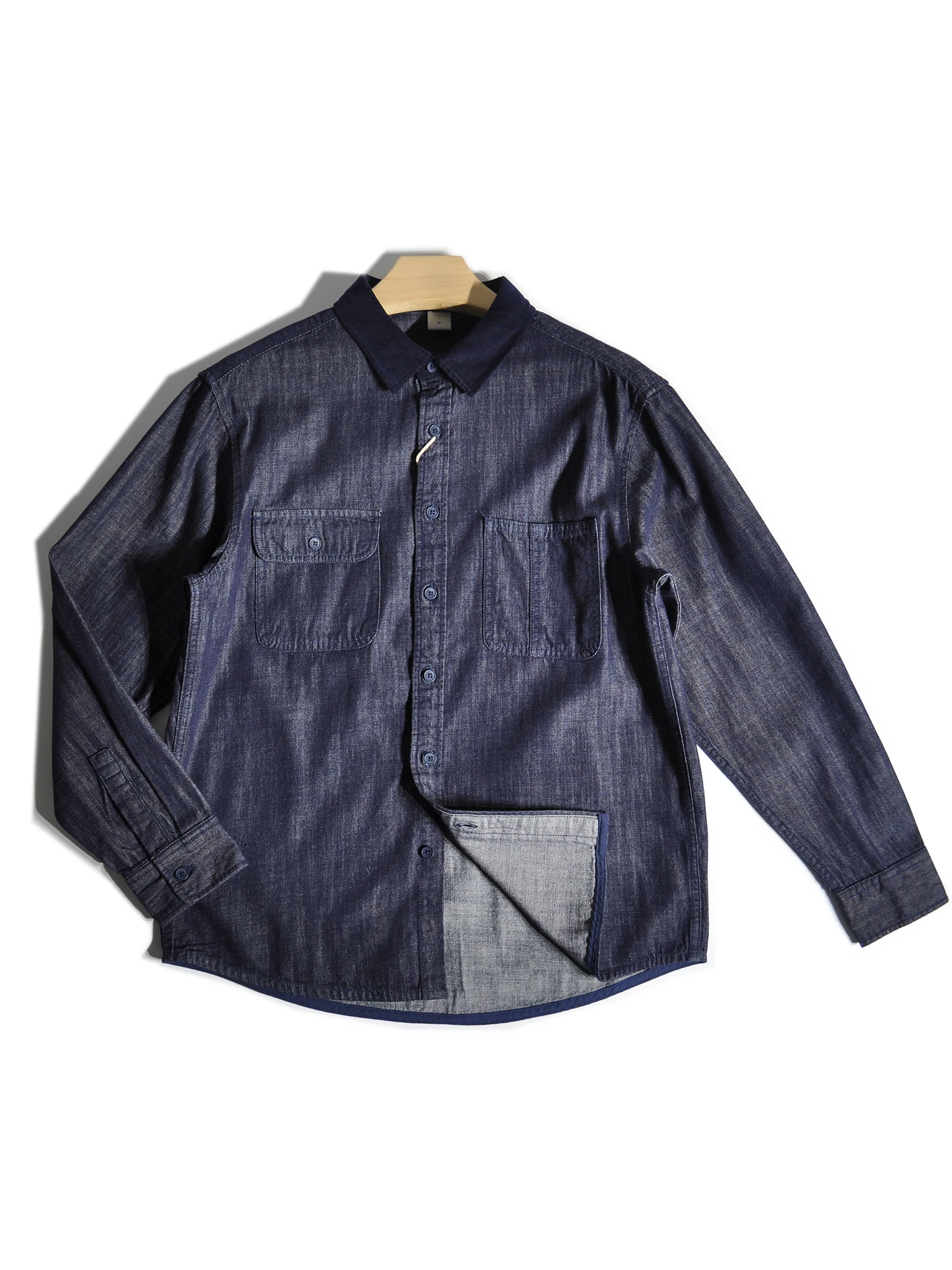 Retro American Contrast Color Corduroy Collar Barn Sle Men's Casual Workwear irt Loose Fit Long Sve Cotton Denim
Retro American Contrast Color Corduroy Collar Barn Sle Men's Casual Workwear irt Loose Fit Long Sve Cotton Denim
