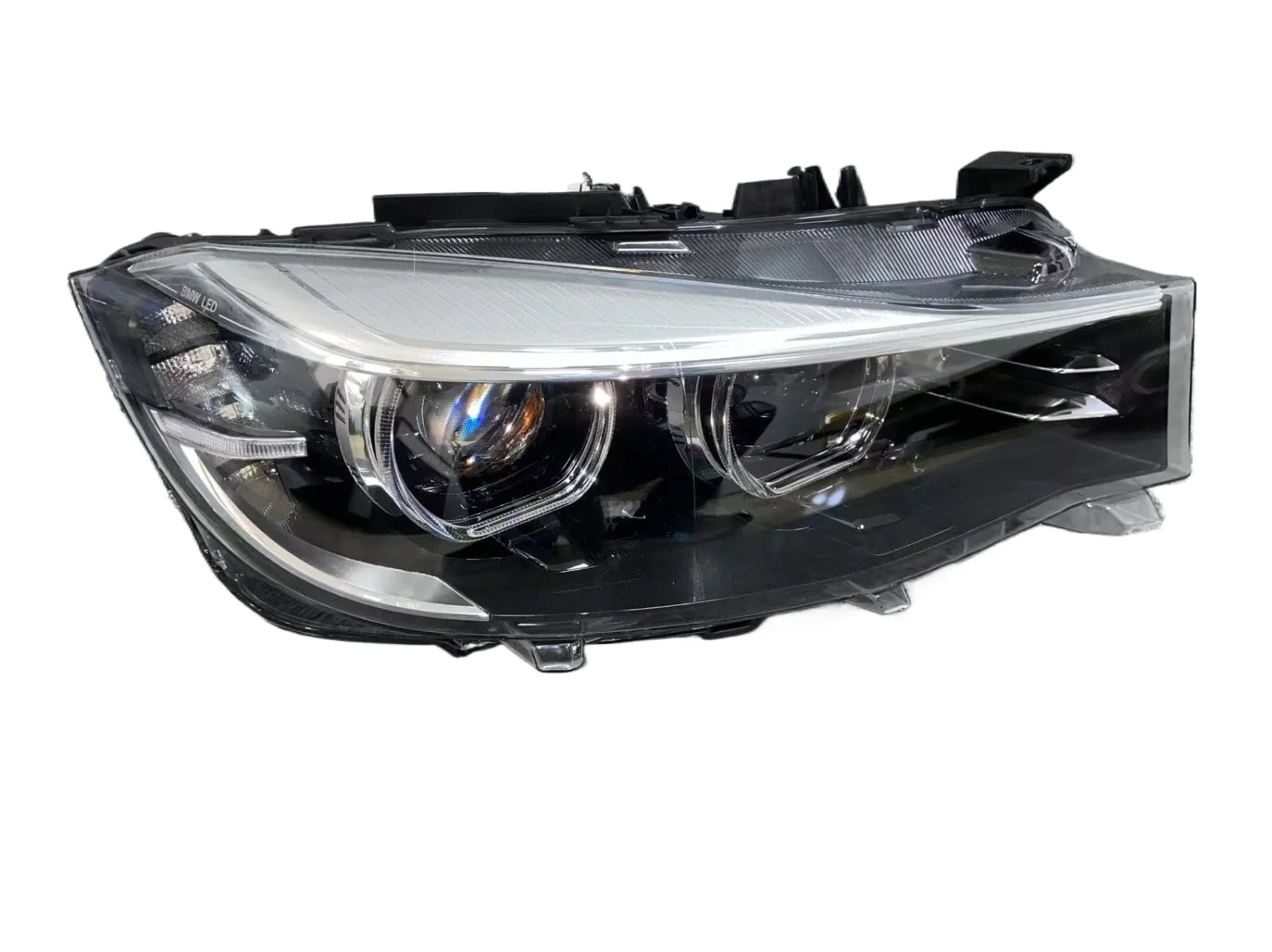 For BMW 3 Series GT F34 328i LED Headlight EU version 2017-2020 63117498926 Assembly Original Brand New
For BMW 3 Series GT F34 328i LED Headlight EU version 2017-2020 63117498926 Assembly Original Brand New
