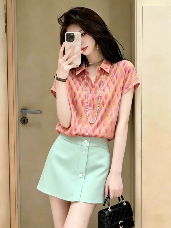 Comfortable Retro Fashionable Loose Women's Top Versatile Stylish Design Summer 2026 Button Detail Splice Color Block Print
Comfortable Retro Fashionable Loose Women's Top Versatile Stylish Design Summer 2026 Button Detail Splice Color Block Print