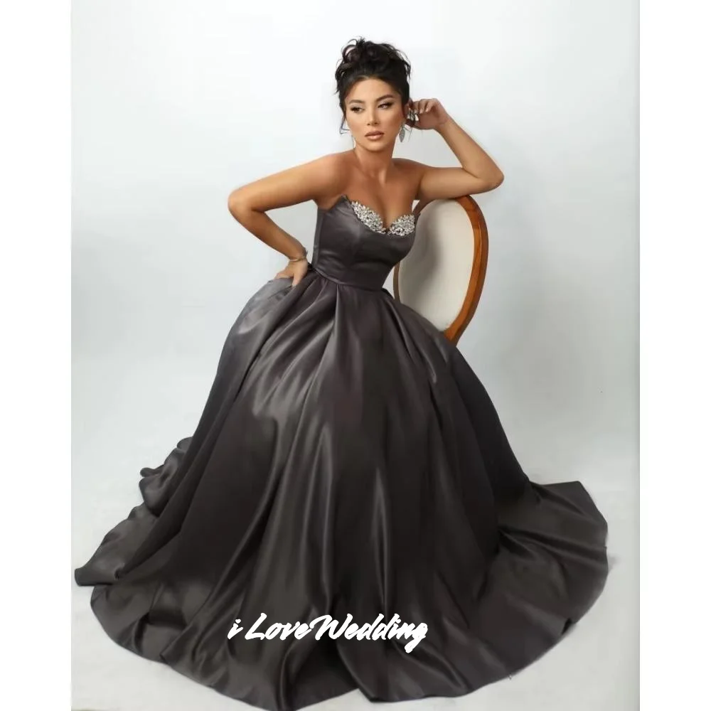 Black Strapless Evening Dresses 2025 Sleeveless Backless A-Line Crystal Pleated Floor-Length Wedding Party Dresses Customized
Black Strapless Evening Dresses 2025 Sleeveless Backless A-Line Crystal Pleated Floor-Length Wedding Party Dresses Customized