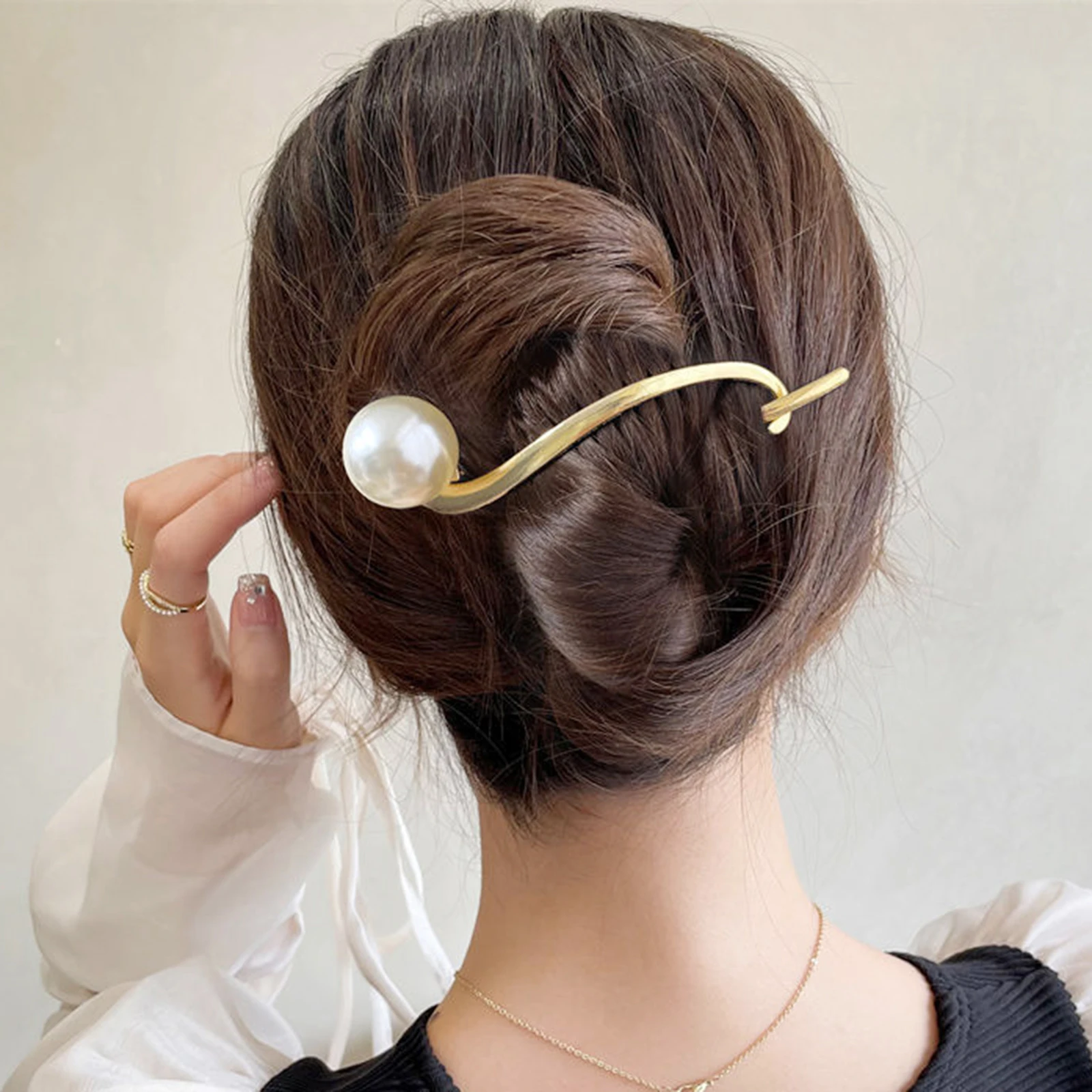 4pcs Pearl Hair Pins Elegant Fishtail Shape Clip for Women Bridal Wedding Styling Easy Decorative Girls Barrette
4pcs Pearl Hair Pins Elegant Fishtail Shape Clip for Women Bridal Wedding Styling Easy Decorative Girls Barrette